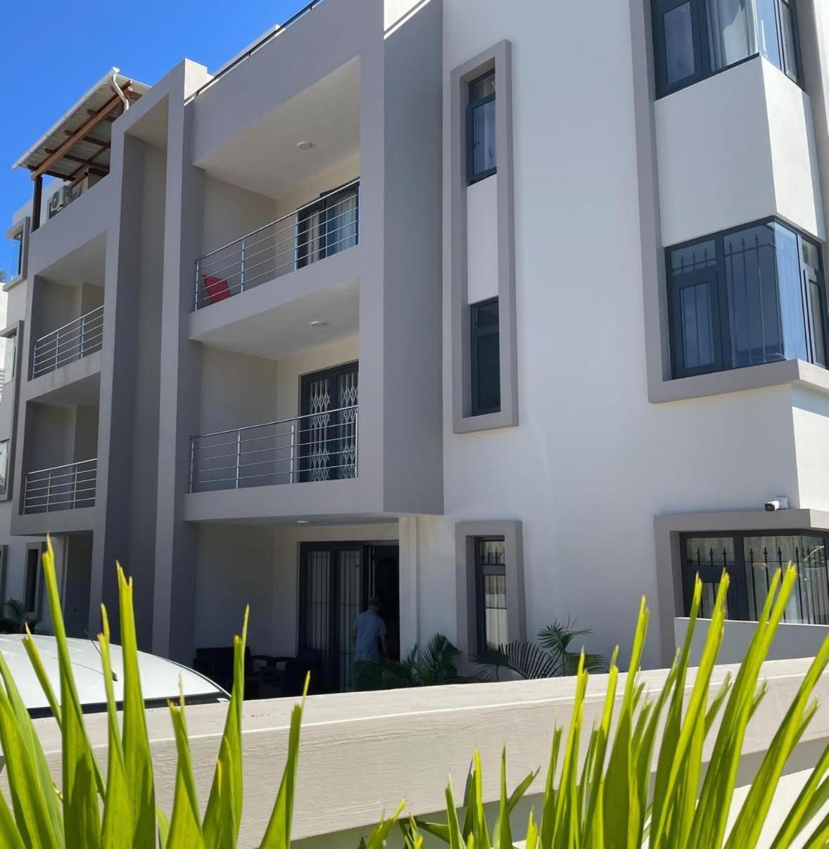 Seasand-Entire Luxury 3 Bd Condo - Close To Beach Flic en Flac Ngoại thất bức ảnh